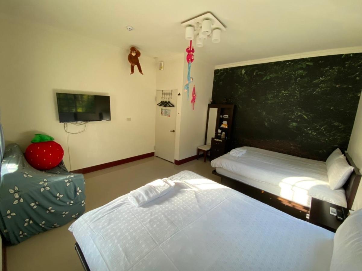 Mountain Gods B&B Nantou Екстер'єр фото